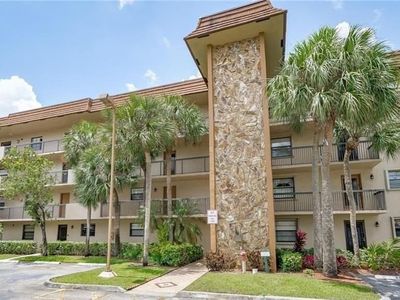 Property at 4940 E Sabal Palm Blvd Unit Penthouse 8-8, Fort Lauderdale, FL