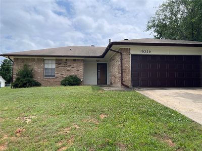 10220 Isaac Dr