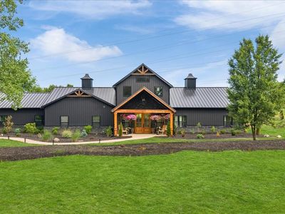 22 Forest Bay Ln