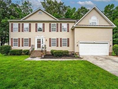 211 Bayberry Ln