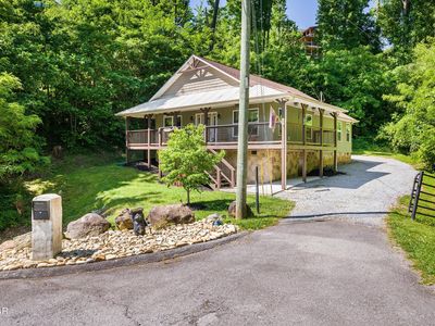 805 N Woodland Dr