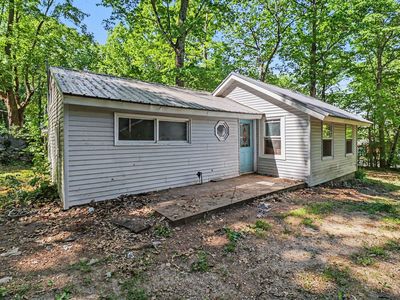 114 S 180th Ave