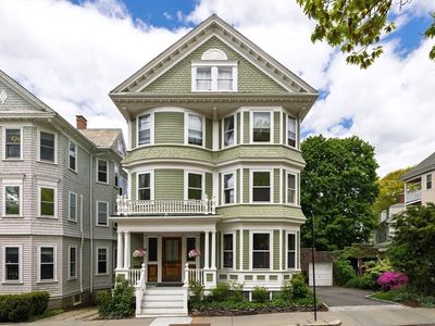 255 Walnut St #B