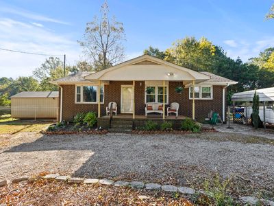 2053 Edwards Lake Rd