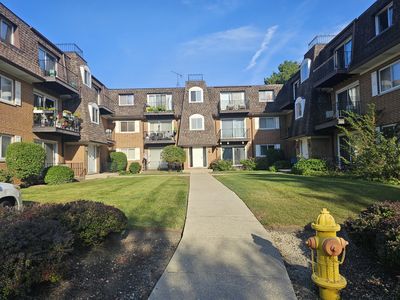 1903 W Golf Rd APT 1B