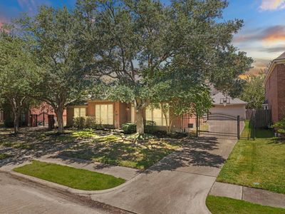 11106 Tulip Garden Ct