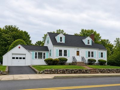 63 Oak St