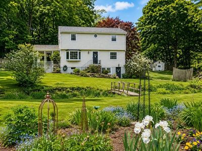 Property at 5 Pandora Dr, Groveland, MA