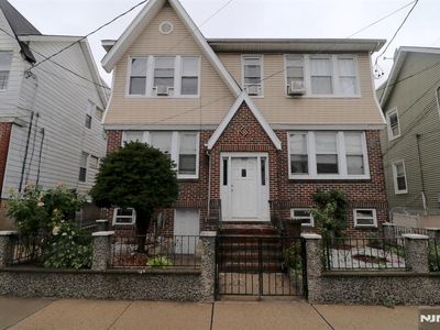 270-272 N 12th St