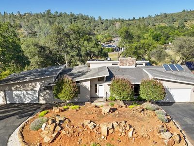 3283 Cessna Dr