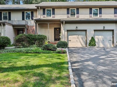 4 Allison Ct