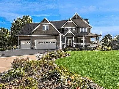 206 Fairway Cir