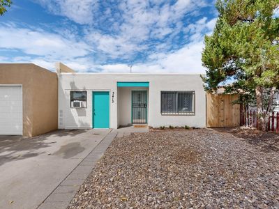 3413 Corona Dr NW