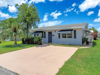8521 NW 57th Ct