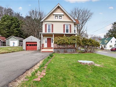 32 State St