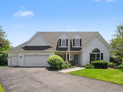 1204 N Oakridge Ct