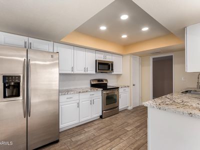 10104 W Kingswood Cir