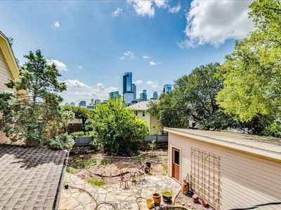 1111 W 10th St APT 104