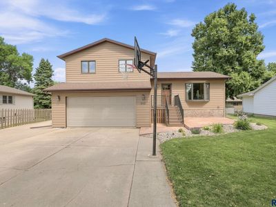 912 S Gardner Dr