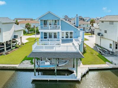 325 Admiral Cir