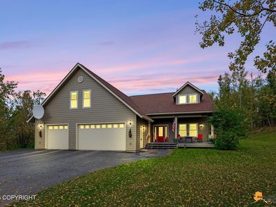 3945 E Country Field Cir
