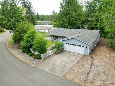 140 SE Foxglove Avenue