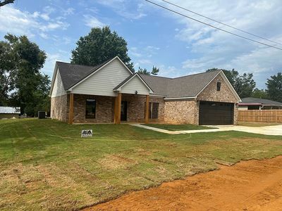 105 Huddleston Dr