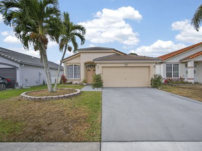 765 Lake Wellington Drive