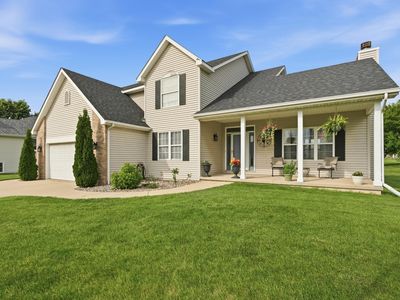 Property at 555 Lake Park Dr, Valparaiso, IN