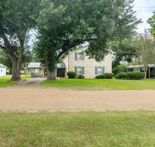 Property at 208 N 11th St, Kinder, LA