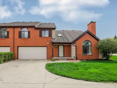 9303 Golden Oaks W