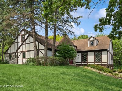 Property at 674 Plum Tree Rd, Barrington Hills, IL