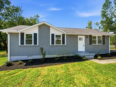 219 Staggs Dr