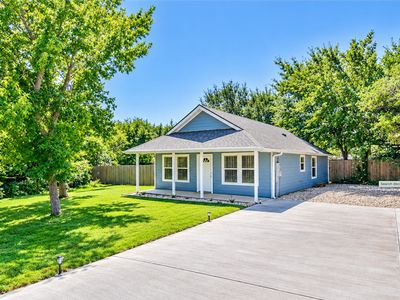 903 Comanche Cove Dr