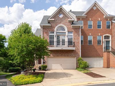 1925 Logan Manor Dr