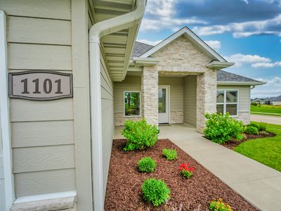 1101 Shadow Hawk Ct