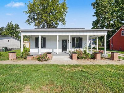 108 W Seminary St