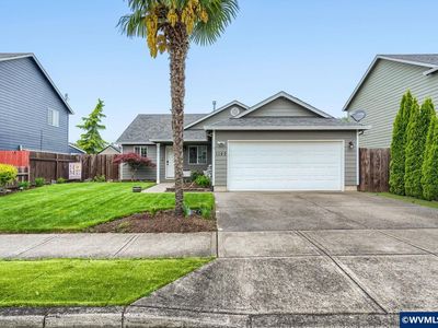 1145 Country Ln