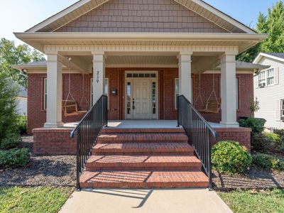 219 Waterloo St
