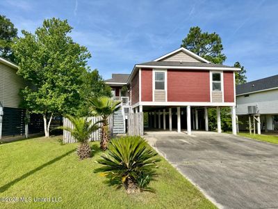 203 Pinewood Dr