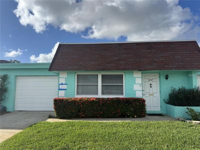 6997 Versailles N