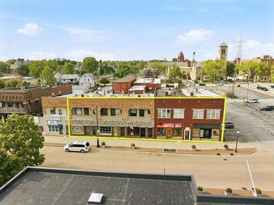 228 W Main St