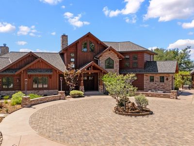 768 Apple Blossom Dr