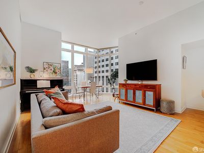 301 Mission St APT 25J