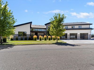 5923 N Harvest Point Cir