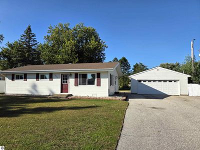 1825 E North Boutell Rd