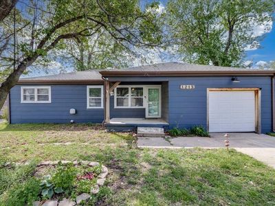 Property at 1215 N Logan St, Newton, KS