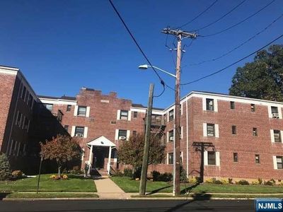 241 E Main St