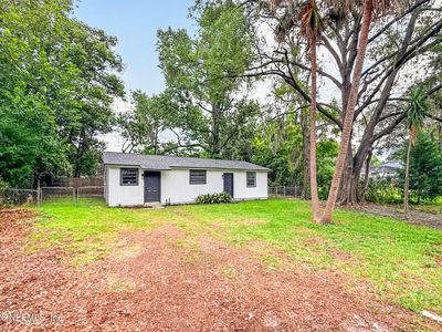 1715 BROOKER Place