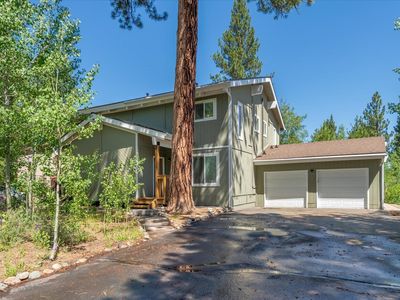 Property at 10240 Pine Cone Rd, Truckee, CA